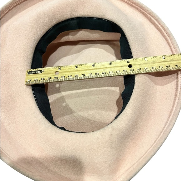 Vintage baby pink wool felt hat with floral embellishments - Picture 8 of 10